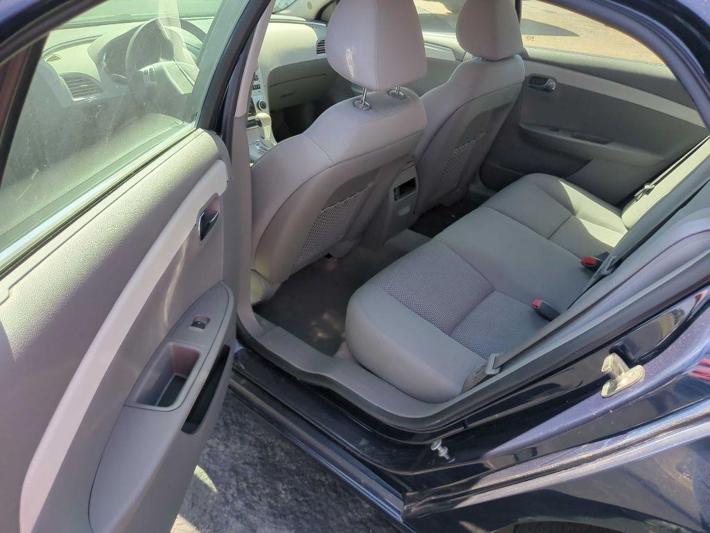 Chevrolet Malibu LS 2011