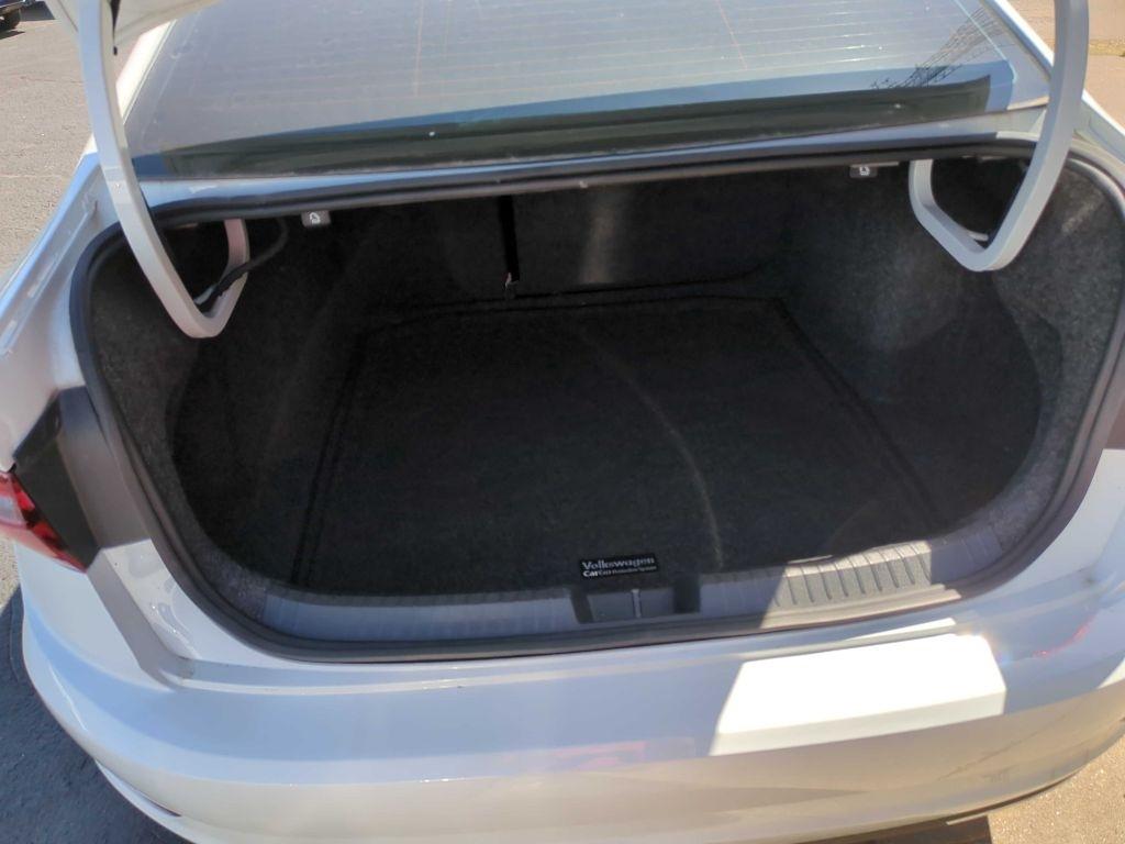 Volkswagen Jetta 1.4T S 8A 2019