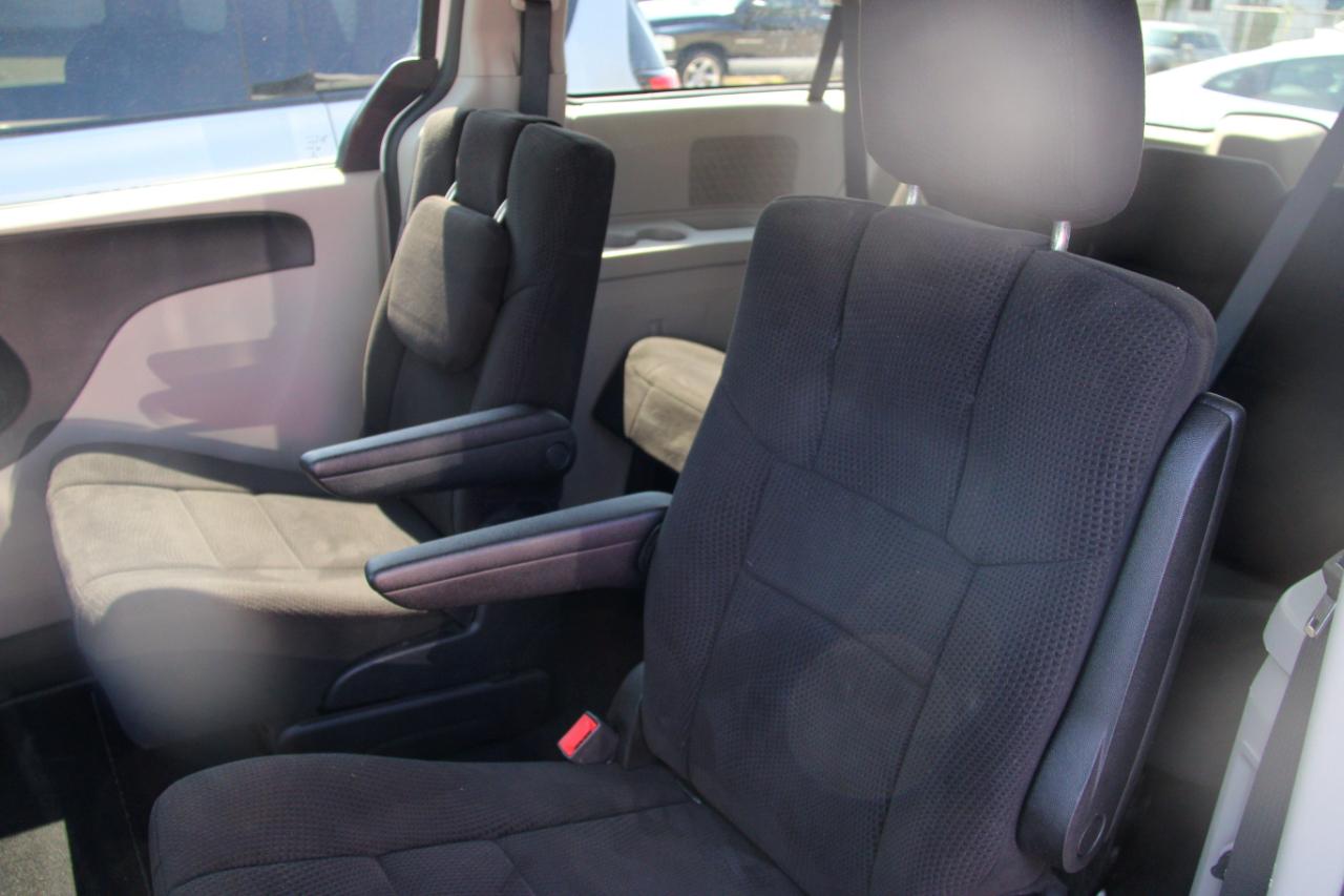 Dodge Grand Caravan SE 2013