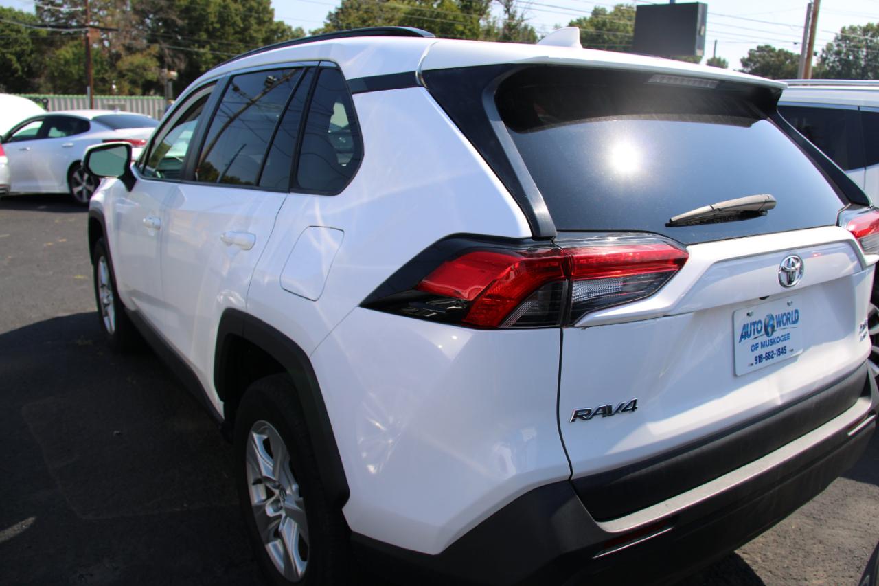 Toyota RAV4 XLE AWD 2020