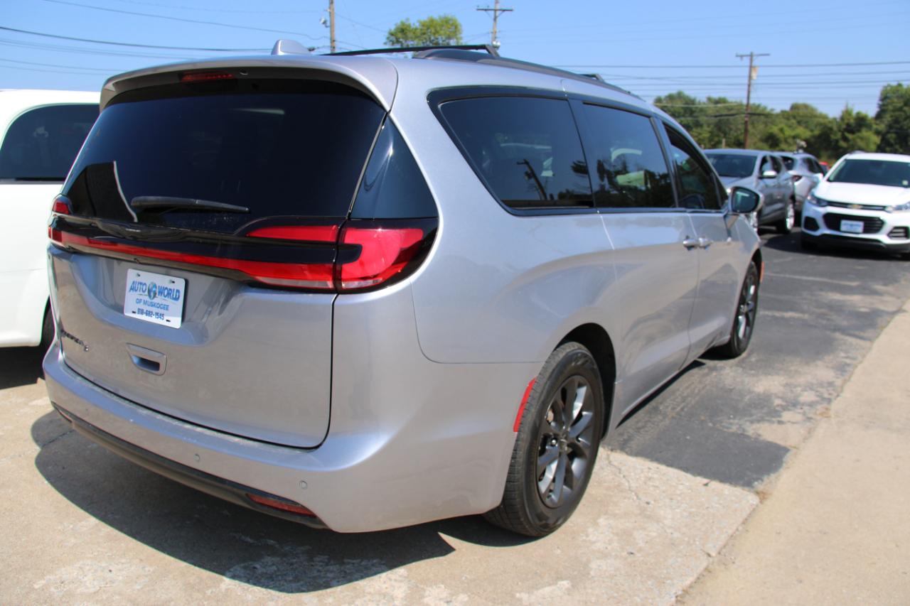 Chrysler Pacifica Touring Plus 2021