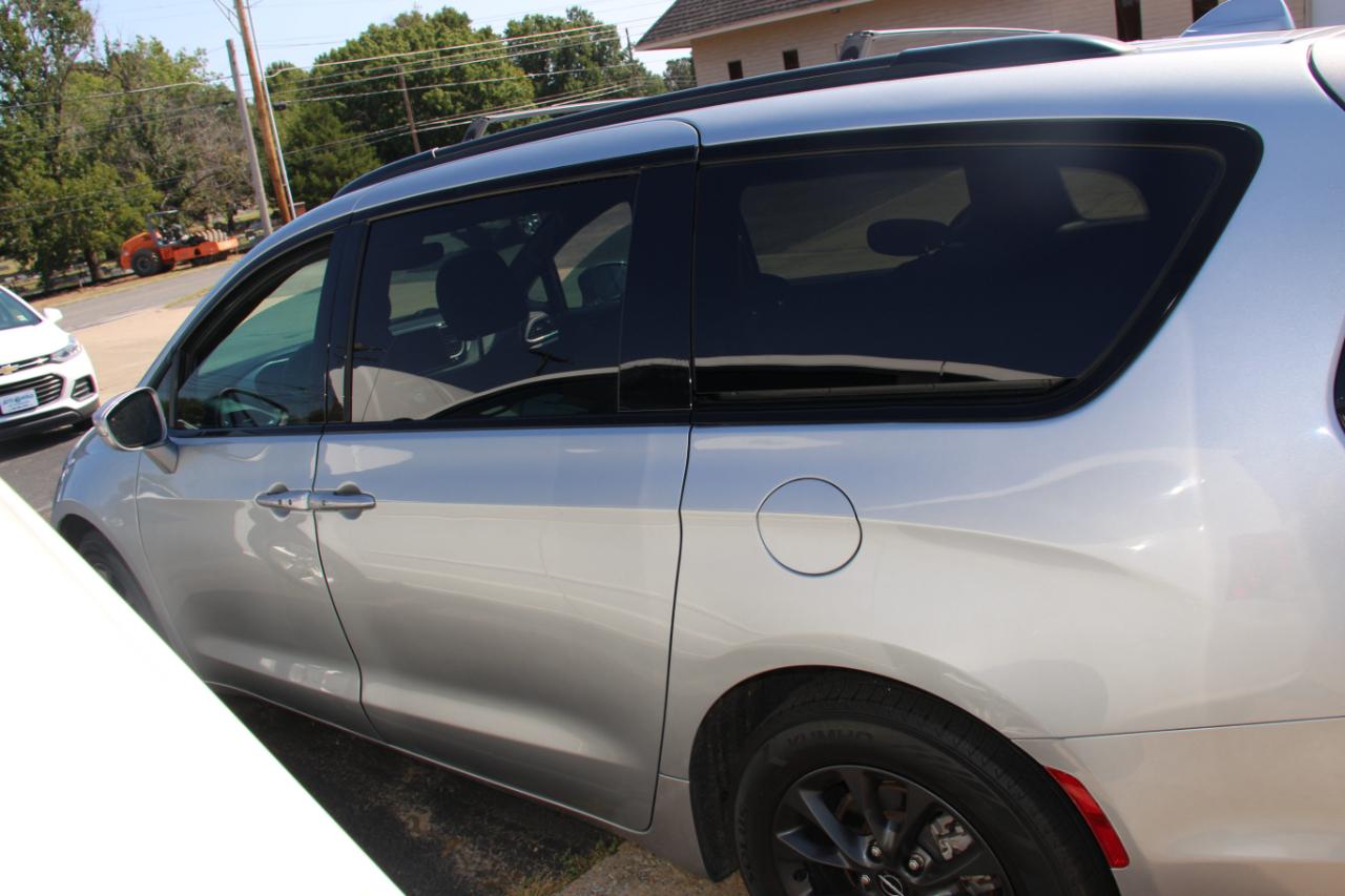 Chrysler Pacifica Touring Plus 2021