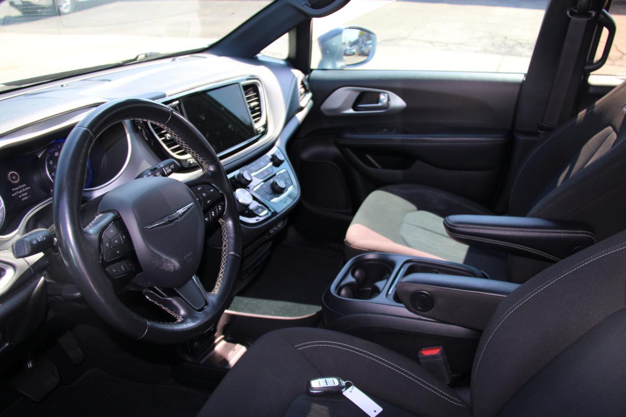 Chrysler Pacifica Touring Plus 2021