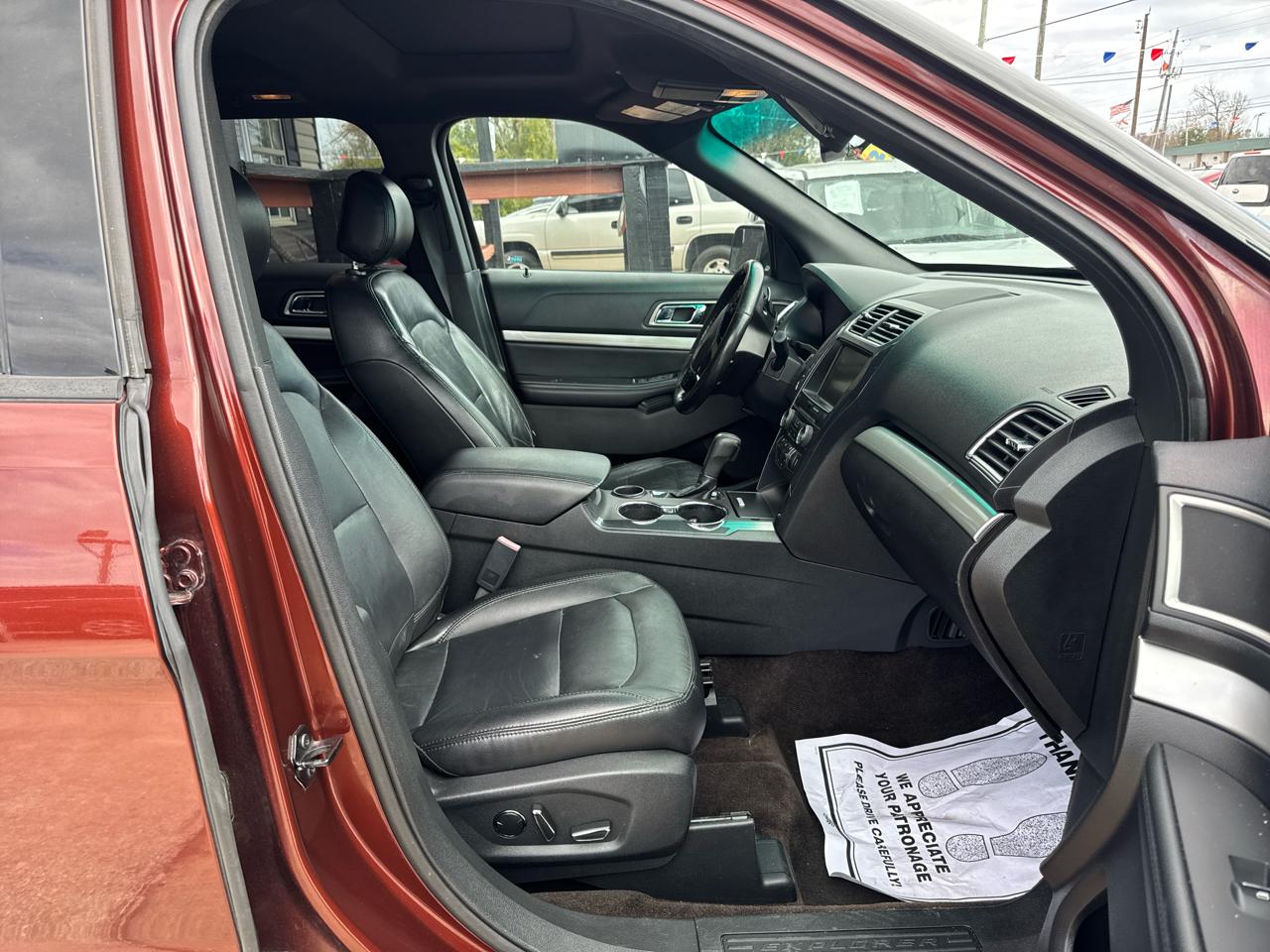 Ford Explorer XLT FWD 2016