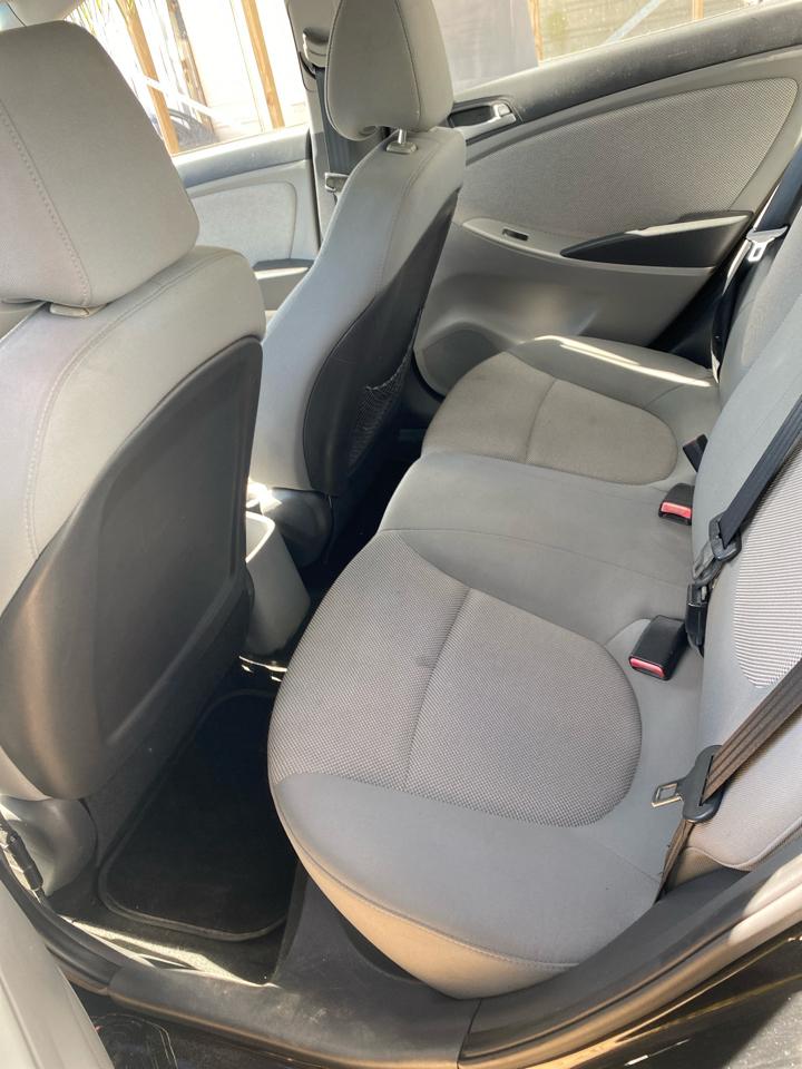 Hyundai Accent GLS 4-Door 2012