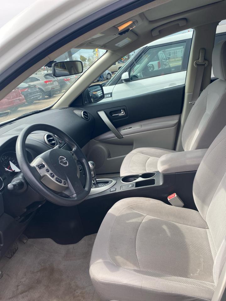 Nissan Rogue S AWD 2013