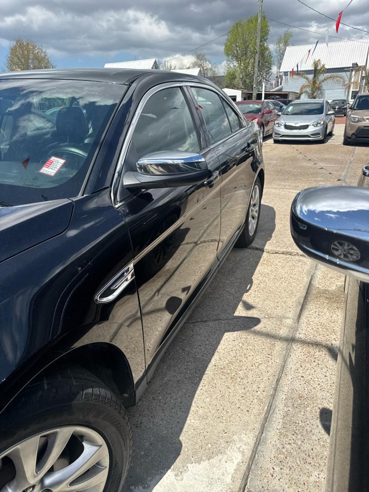 Ford Taurus Limited FWD 2014