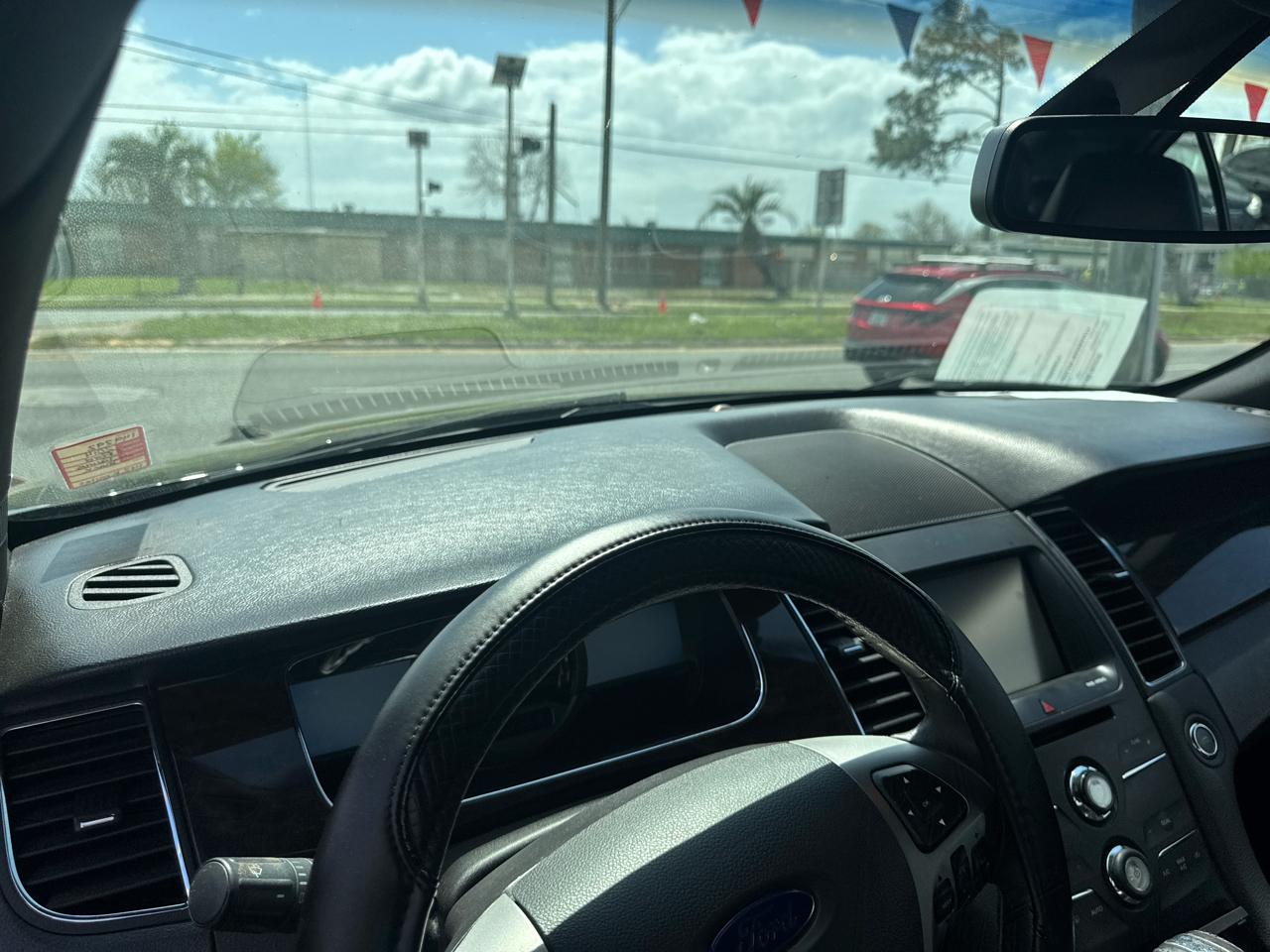 Ford Taurus Limited FWD 2014