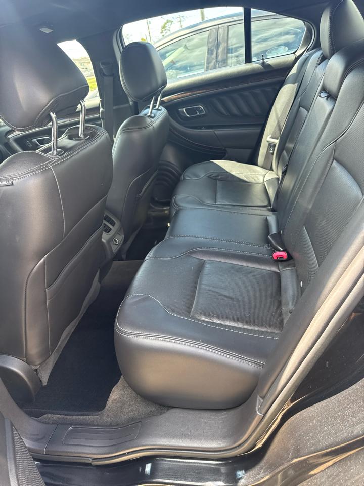 Ford Taurus Limited FWD 2014