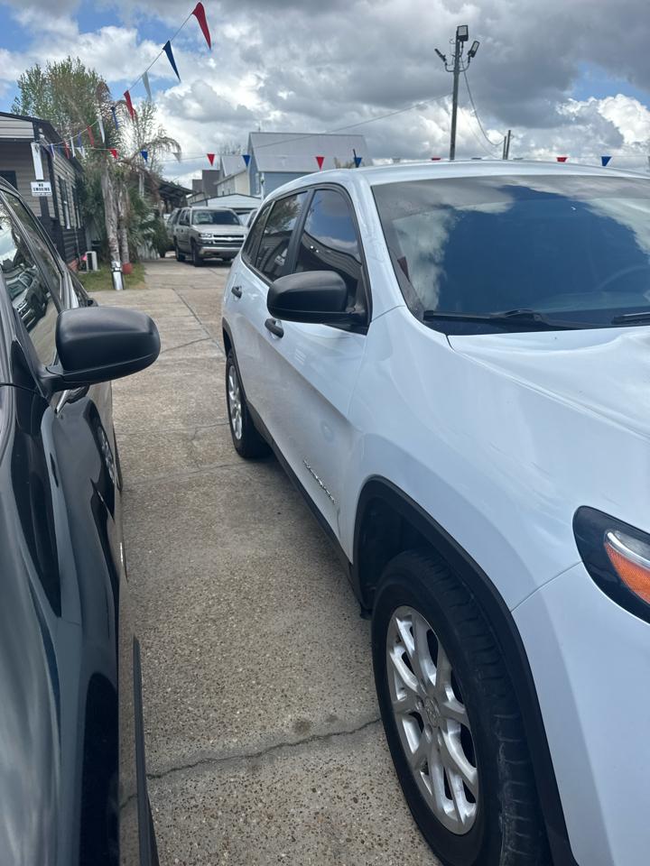 Jeep Cherokee Sport 4WD 2015