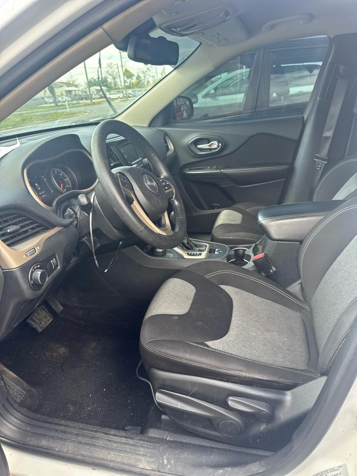 Jeep Cherokee Sport 4WD 2015