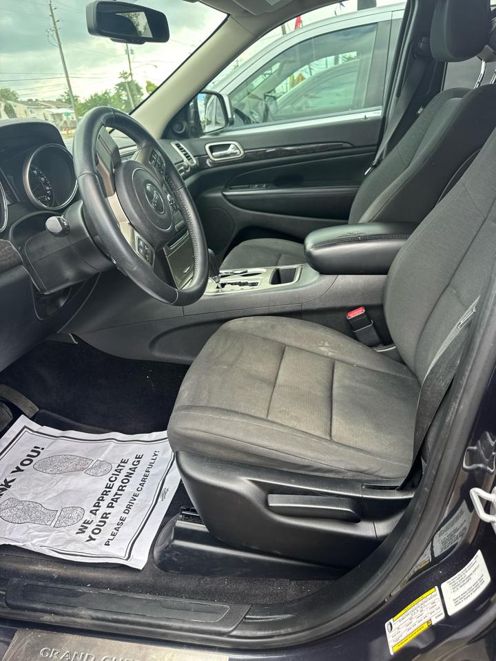 Jeep Grand Cherokee Laredo 2WD 2013