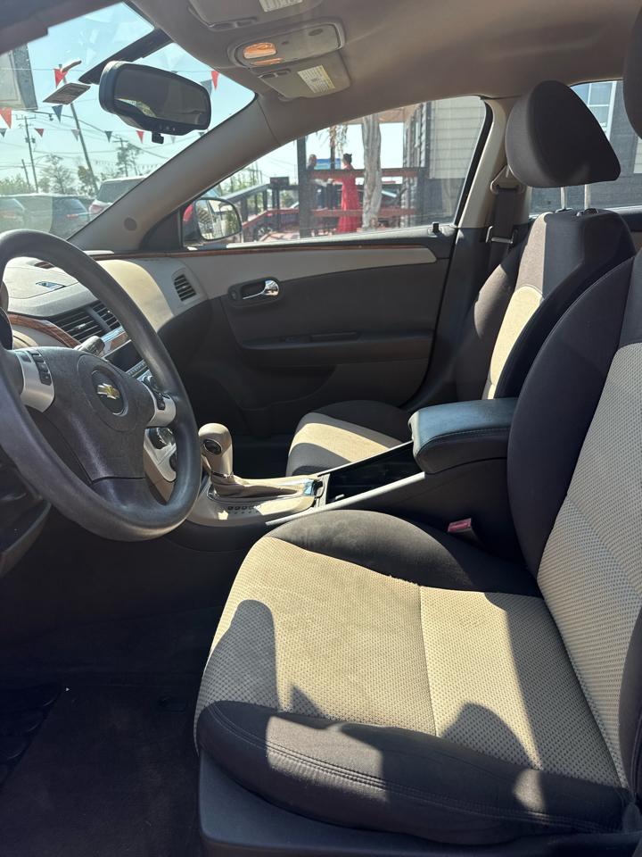 Chevrolet Malibu 1LT 2012