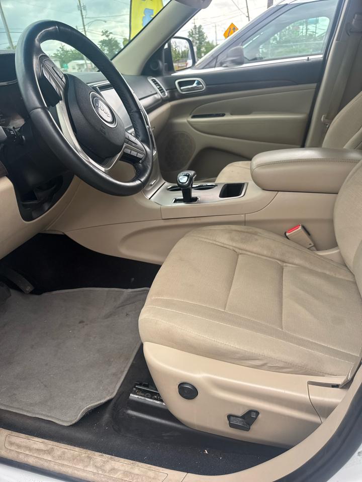 Jeep Grand Cherokee Laredo 2WD 2014