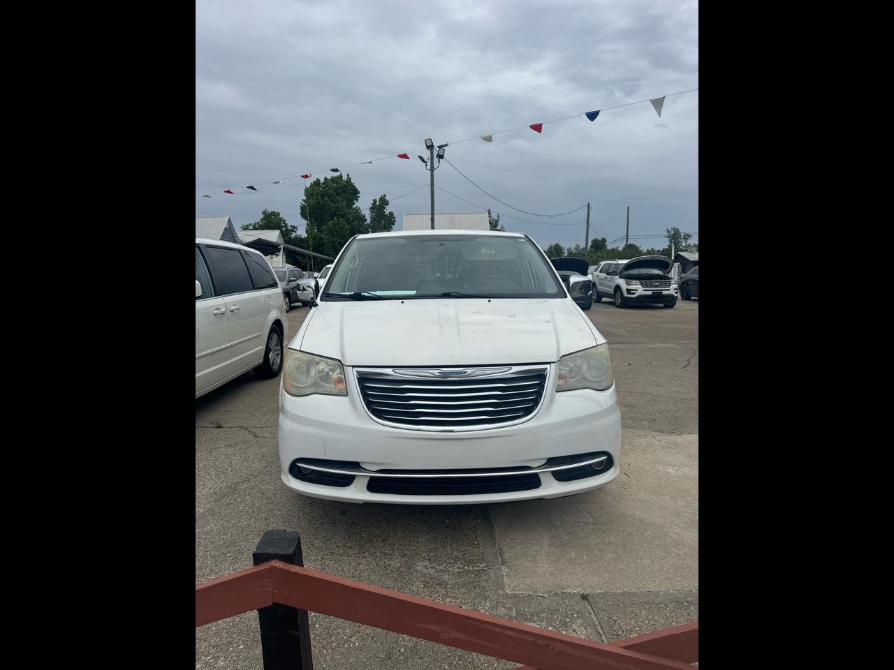 2012 Chrysler Town & Country Touring-L