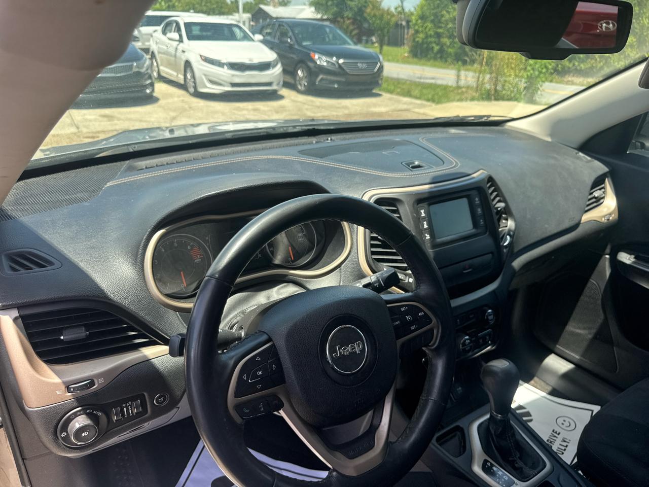 Jeep Cherokee Latitude FWD 2016