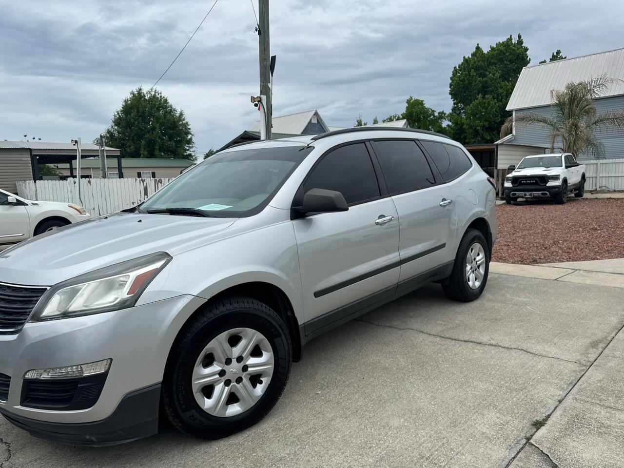 Chevrolet Traverse LS FWD w/PDC 2016