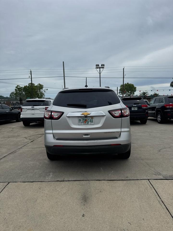 Chevrolet Traverse LS FWD w/PDC 2016