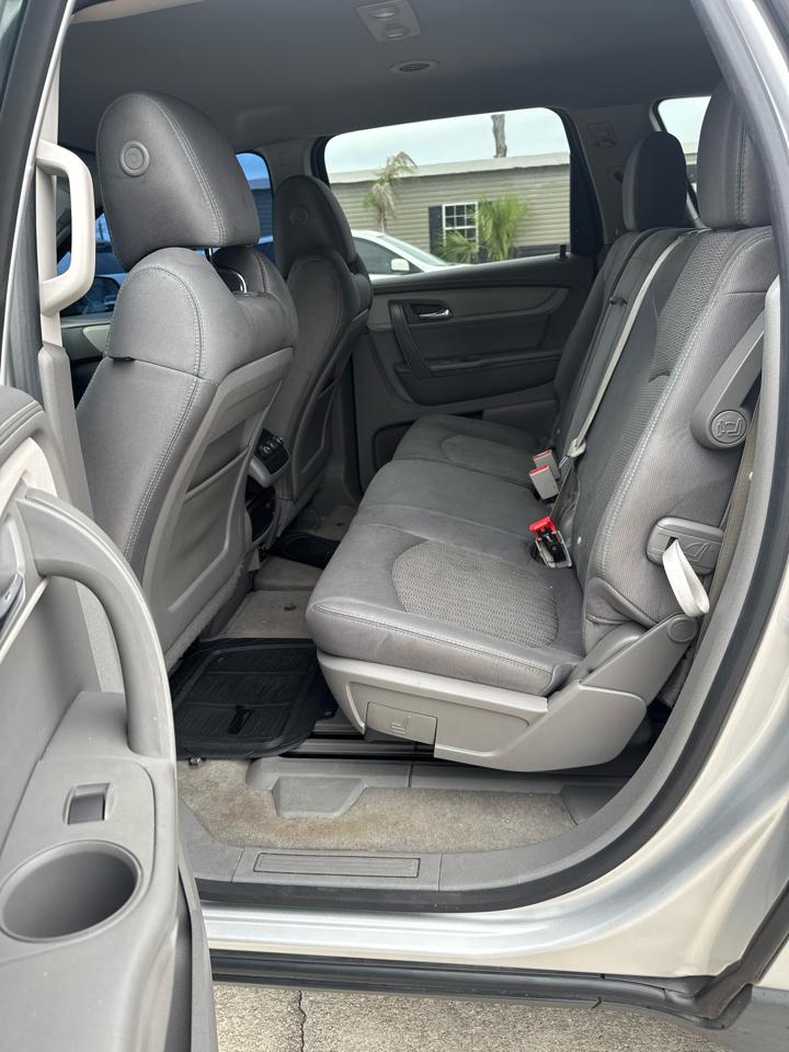 Chevrolet Traverse LS FWD w/PDC 2016