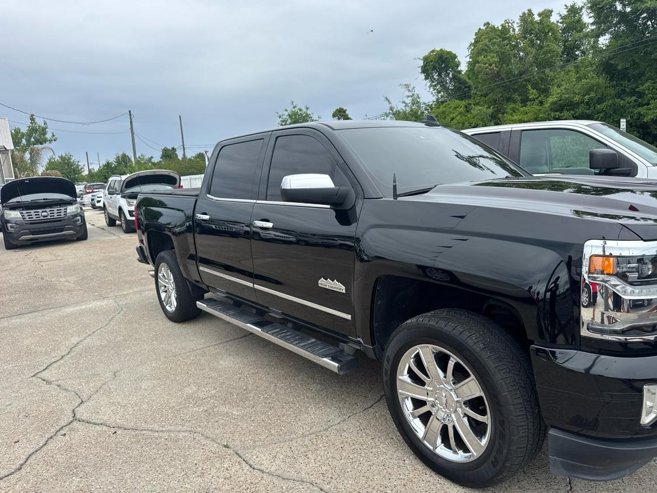 Chevrolet Silverado 1500 High Country Crew Cab Long Box 2WD 2017