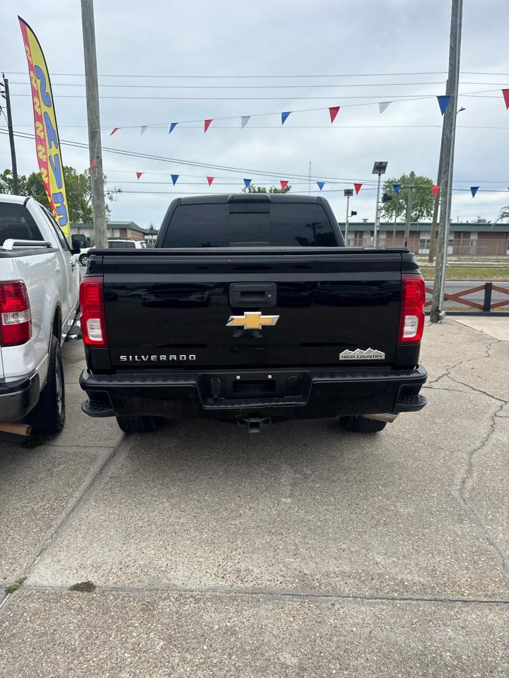 Chevrolet Silverado 1500 High Country Crew Cab Long Box 2WD 2017