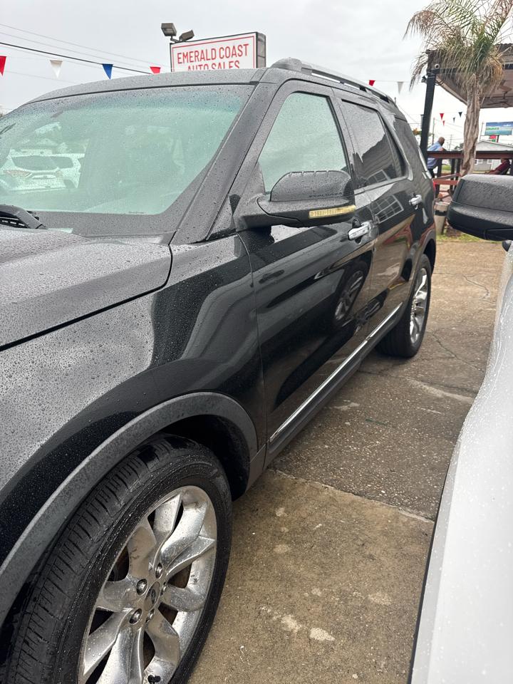 Ford Explorer Limited 4WD 2011