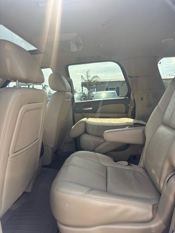 Chevrolet Tahoe LT 4WD 2011