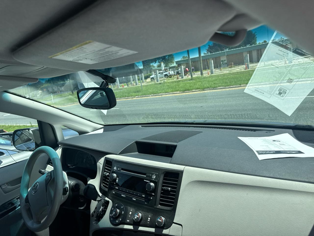 Toyota Sienna  2011