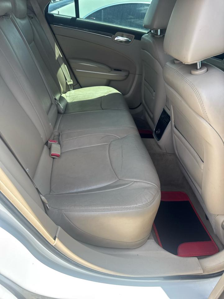 Chrysler 300 RWD 2013
