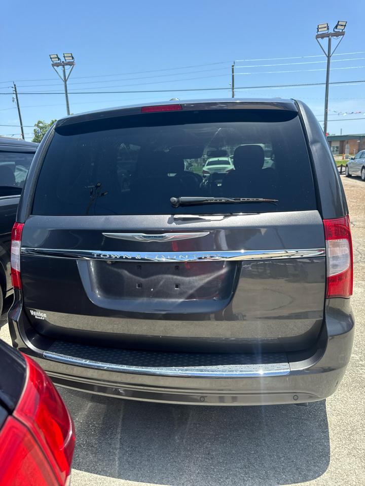 Chrysler Town & Country Touring-L 2014