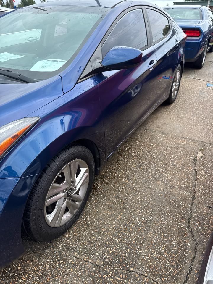 Hyundai Elantra SE 6AT 2016