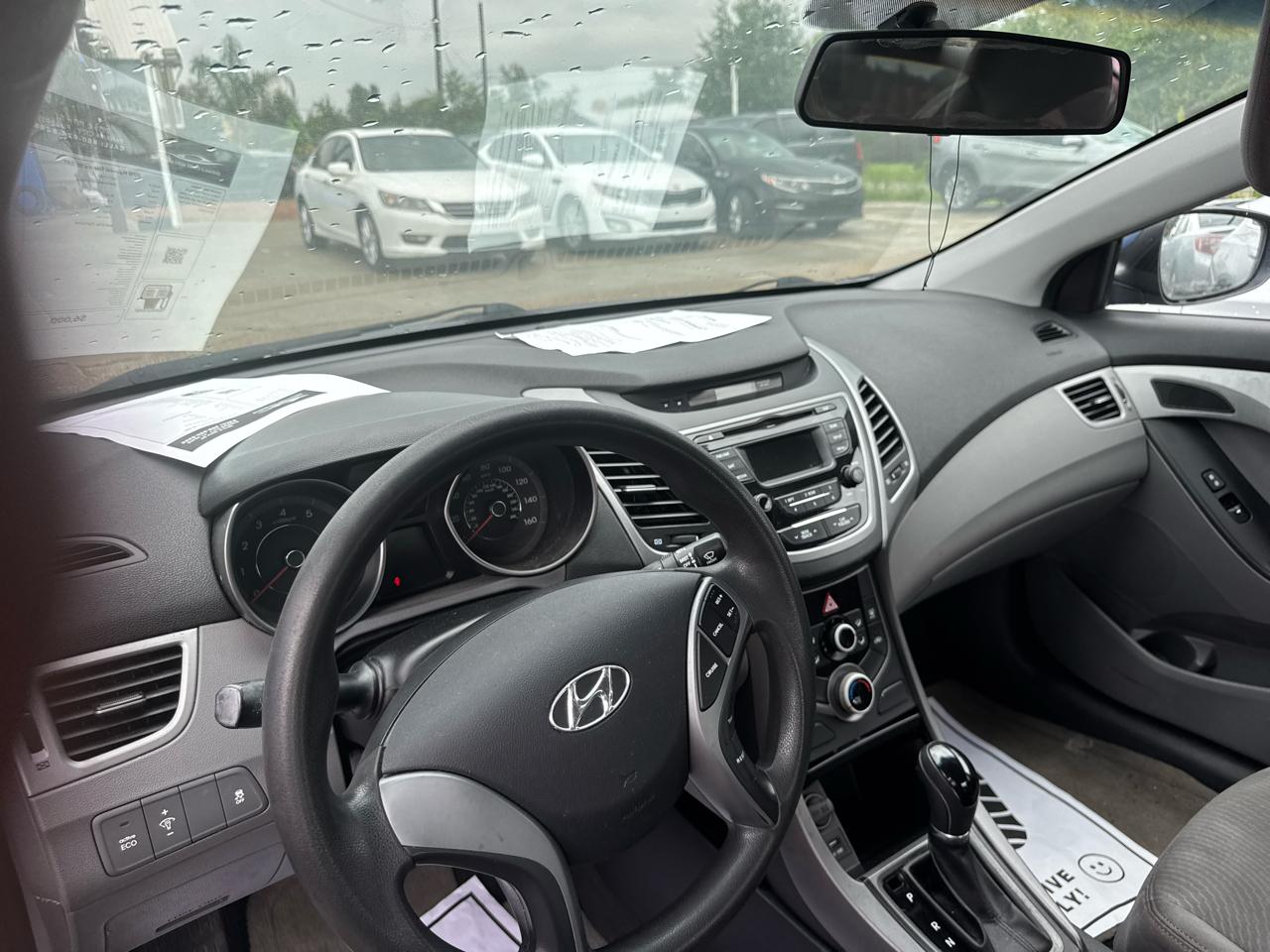 Hyundai Elantra SE 6AT 2016