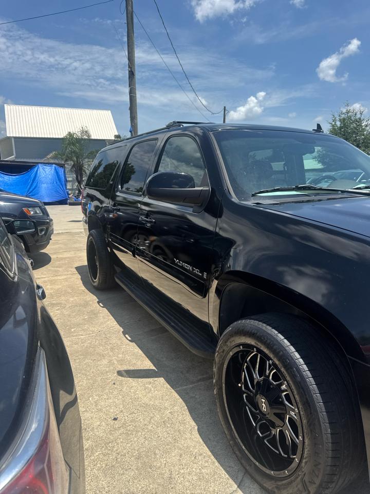 GMC Yukon XL SLE-1 1/2 Ton 2WD 2008