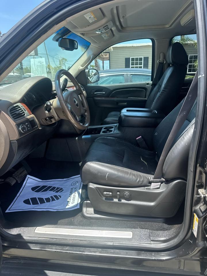 GMC Yukon XL SLE-1 1/2 Ton 2WD 2008