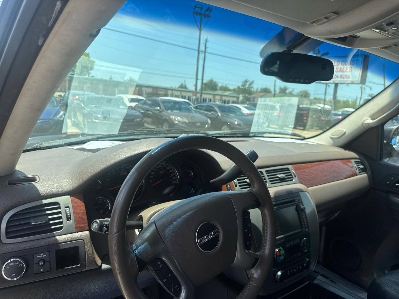GMC Yukon XL SLE-1 1/2 Ton 2WD 2008