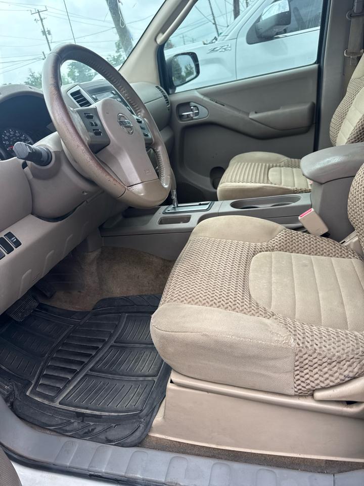 Nissan Frontier PRO-4X King Cab 2WD 2011