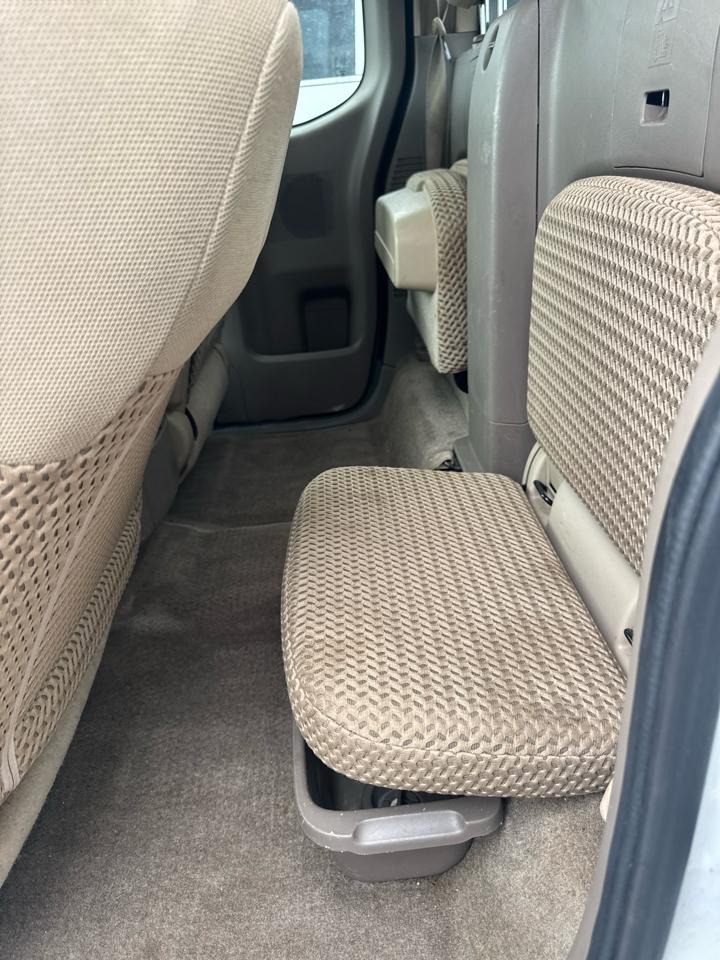 Nissan Frontier PRO-4X King Cab 2WD 2011