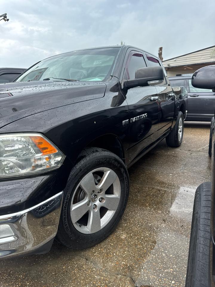 RAM 1500 ST Crew Cab 2WD 2011