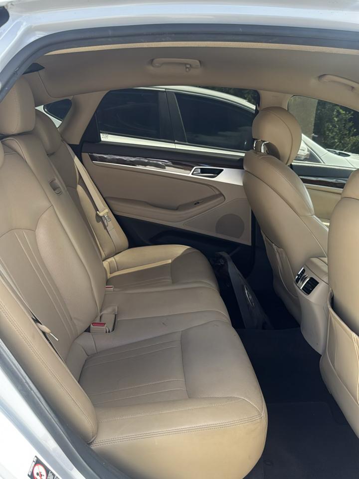 Hyundai Genesis 3.8L 2016