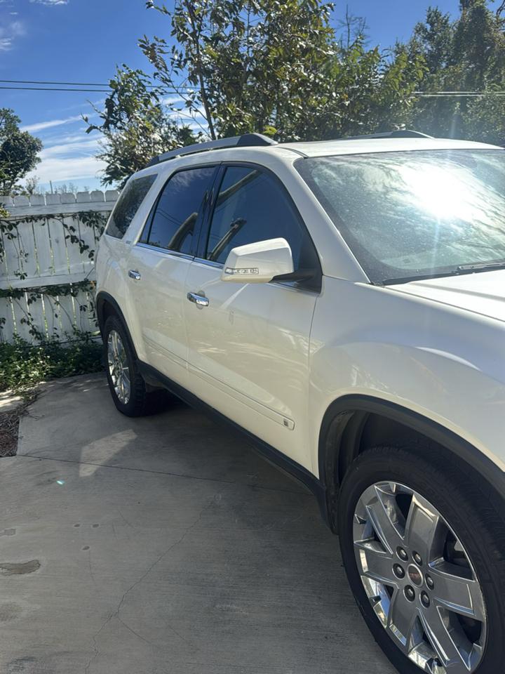 GMC Acadia SLT-2 FWD 2010