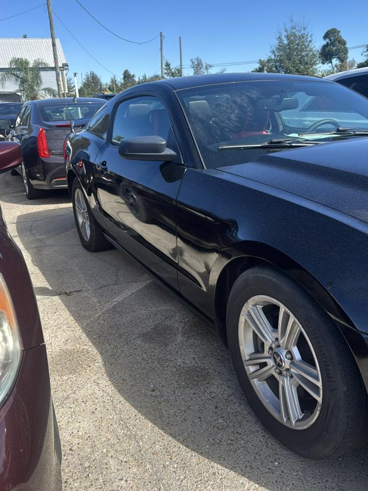 Ford Mustang V6 Coupe 2013