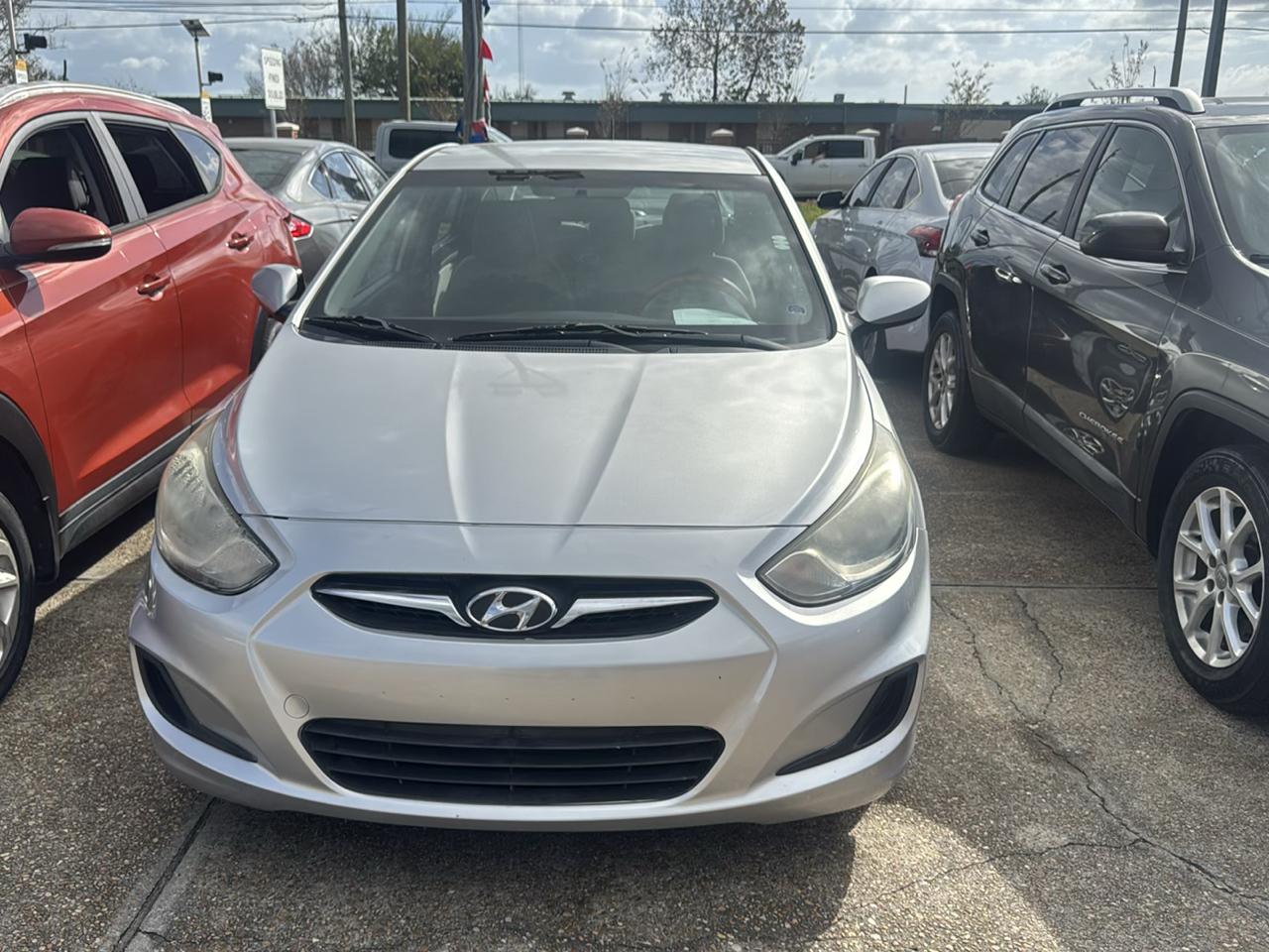 2012 Hyundai Accent GLS 4-Door