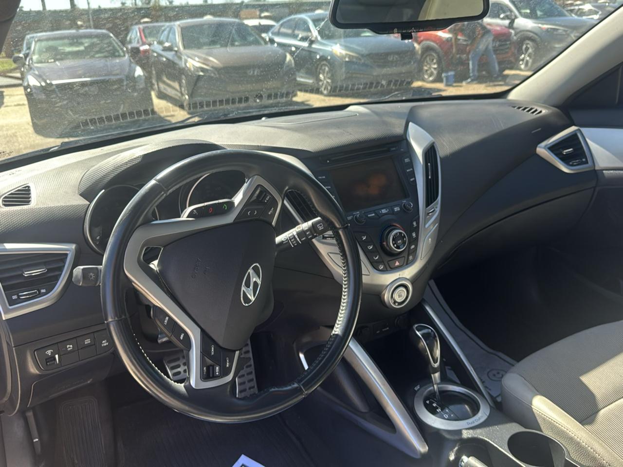 Hyundai Veloster Base 2014