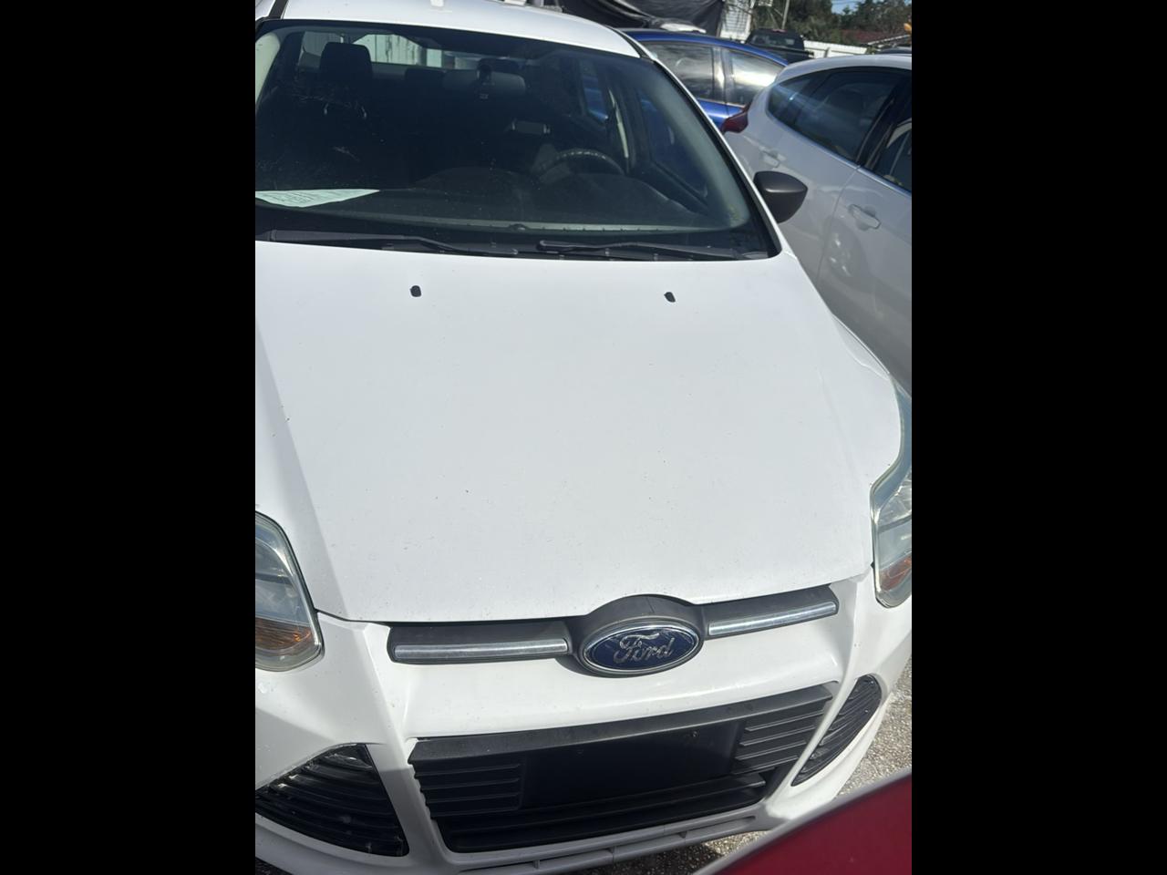Ford Focus S Sedan 2014