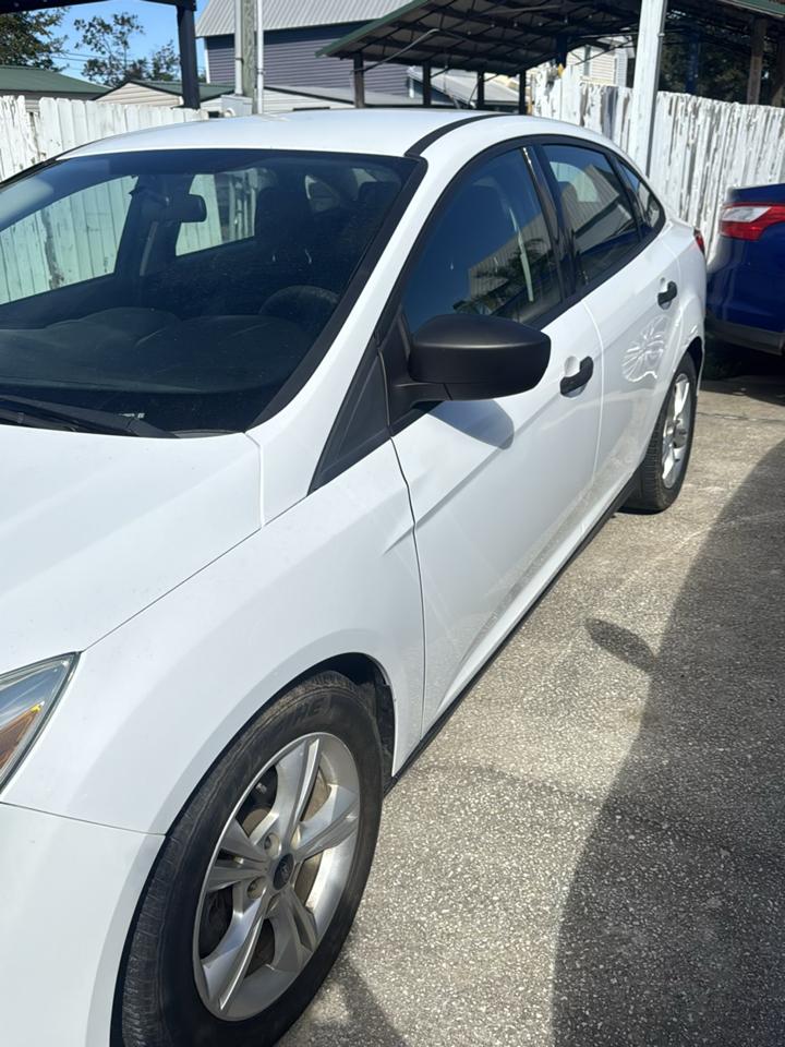 Ford Focus S Sedan 2014
