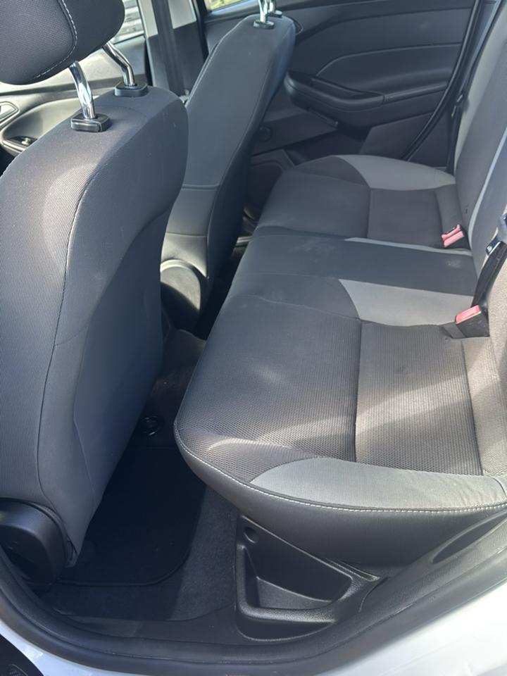 Ford Focus S Sedan 2014
