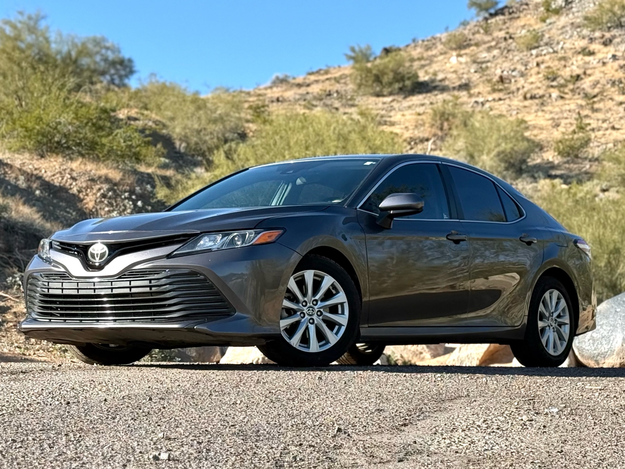 2020 Toyota Camry LE Auto (Natl)
