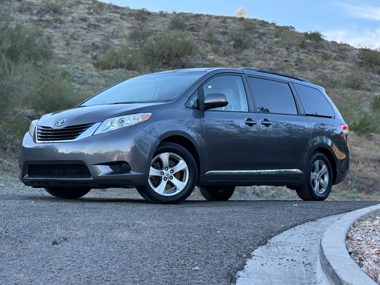 2014 Toyota Sienna LE