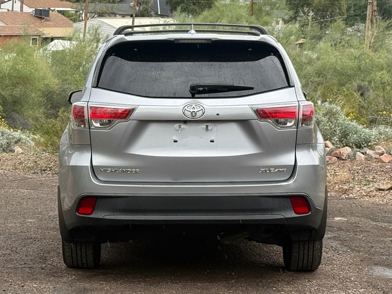 Toyota Highlander AWD 4dr V6 XLE (Natl) 2015