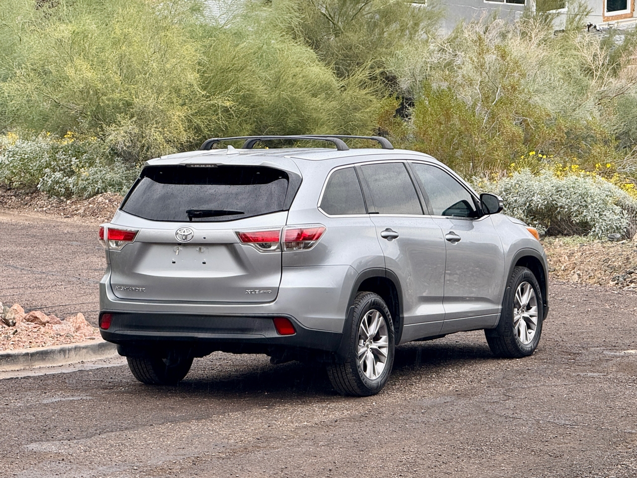 Toyota Highlander AWD 4dr V6 XLE (Natl) 2015